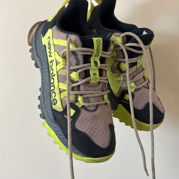 New Balance Shando (Women’s) Trail Runners - Picture 4 of 5